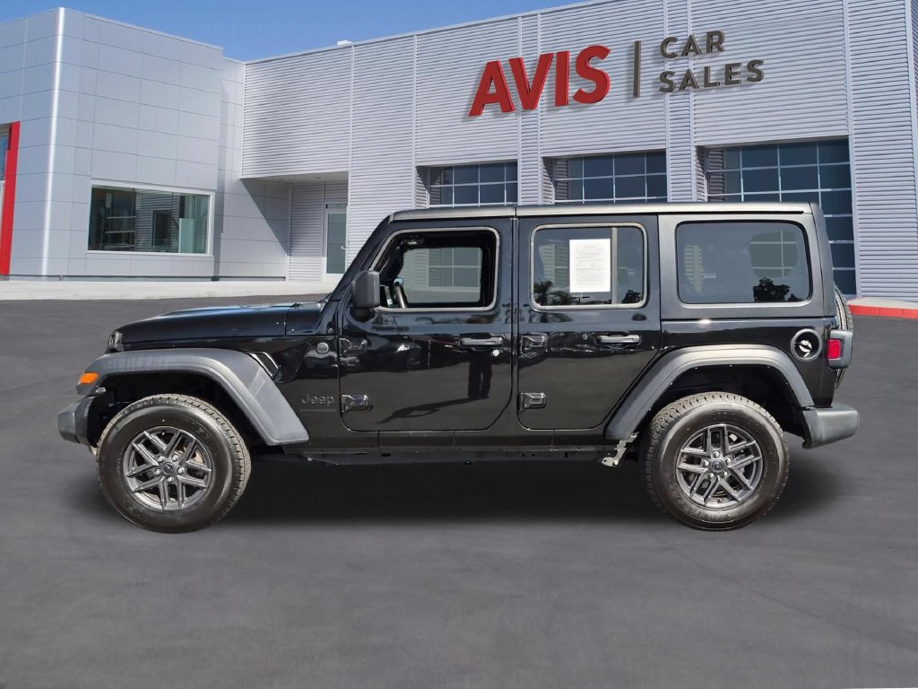 Used 2025 Jeep Wrangler Unlimited Sport AWD/4WD image 10
