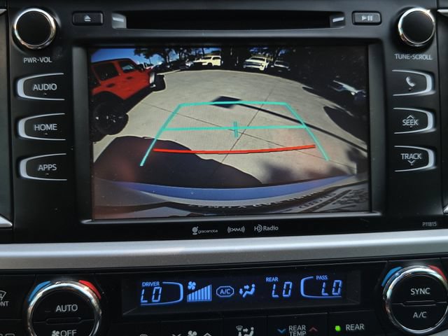 Used 2019 Toyota Highlander Plus FWD image 16