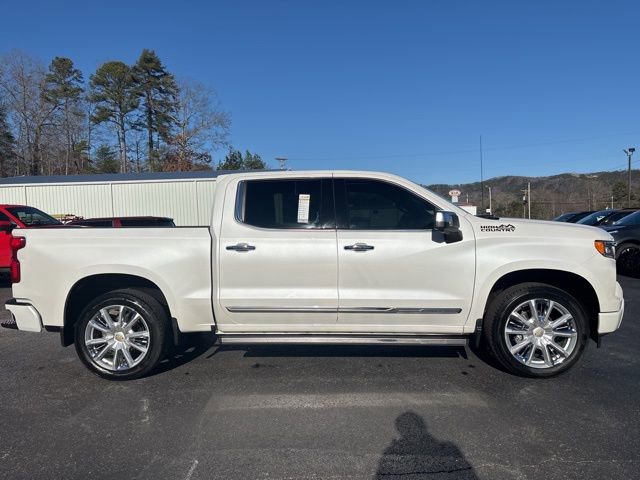 Used 2024 Chevrolet Silverado 1500 High Country image 3