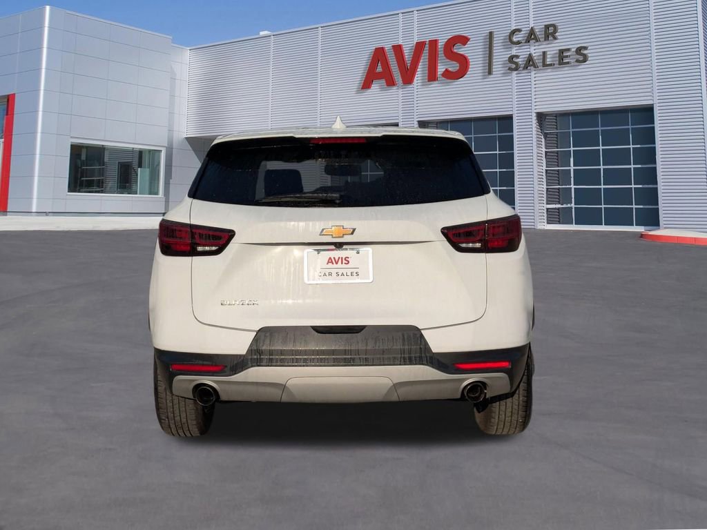 Used 2025 Chevrolet Blazer LT image 7