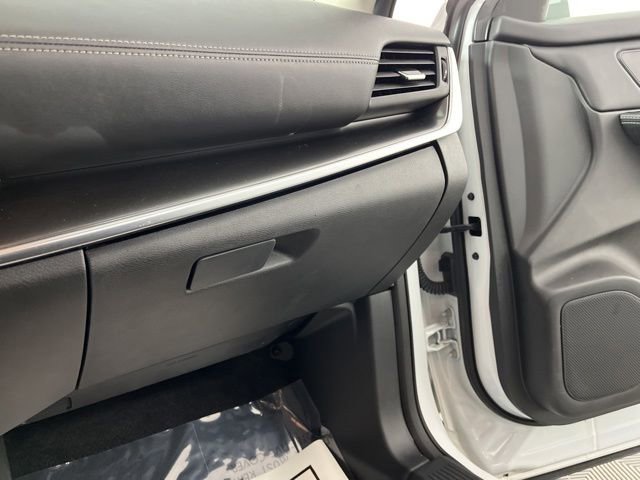 Used 2024 Nissan Rogue SV FWD image 37