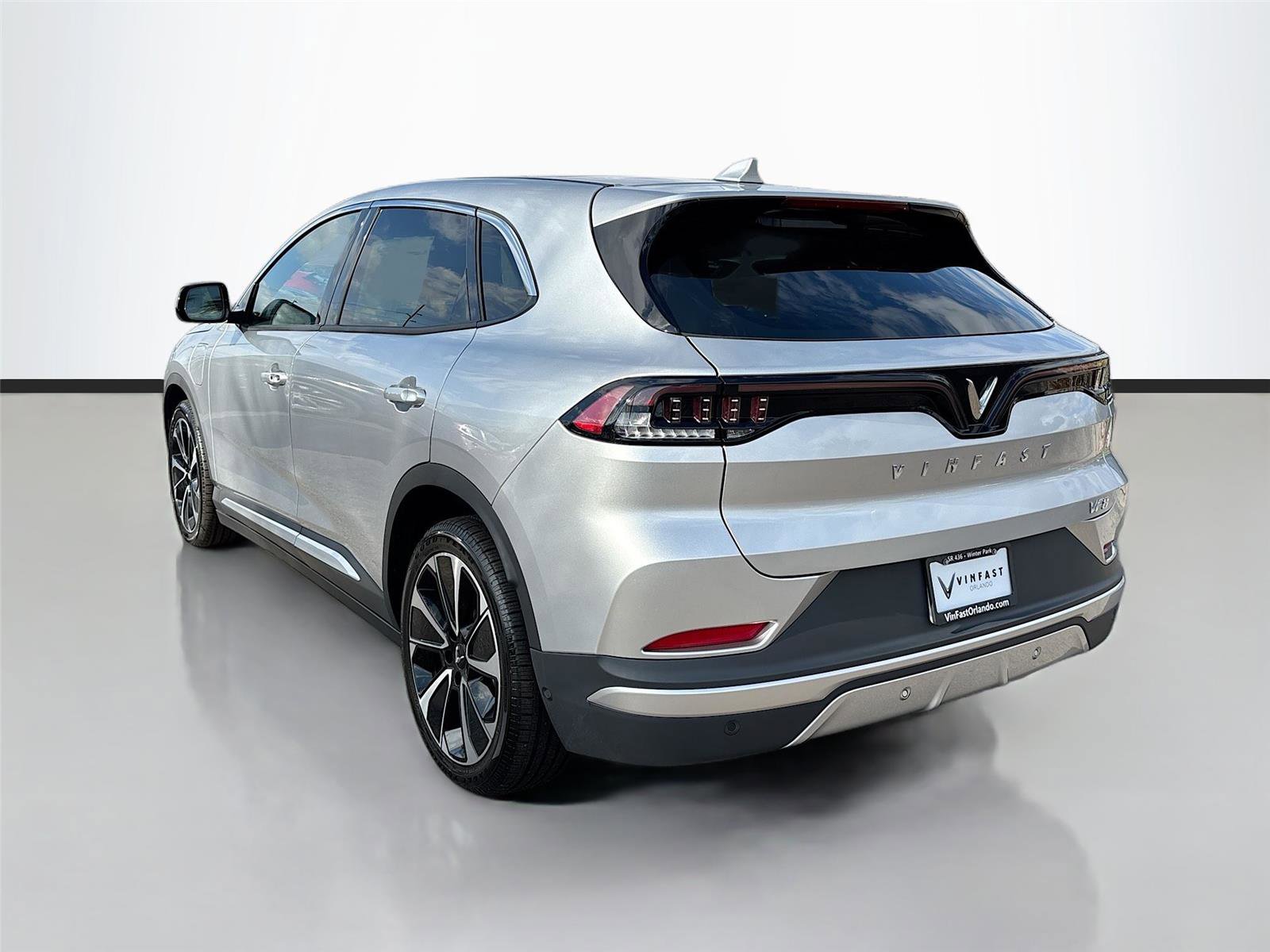 New 2025 VinFast VF 8 Plus image 5