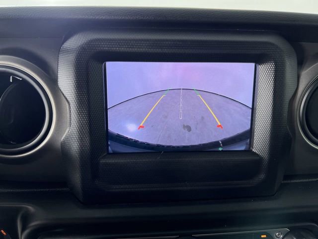 Used 2022 Jeep Wrangler Sport image 15