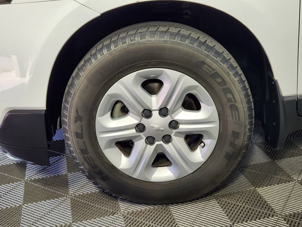 Used 2017 Chevrolet Traverse LS FWD image 8