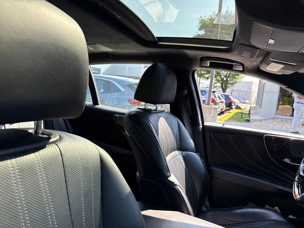 Used 2019 Lexus LS 500 w/ Interior Upgrade Package RWD image 10