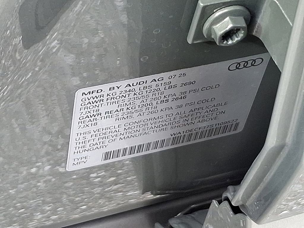 Certified 2025 Audi Q3 2.0T Premium w/ Convenience Package AWD/4WD image 10