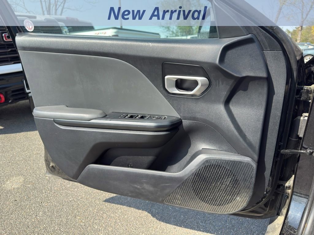 Used 2025 Kia K4 LXS image 11