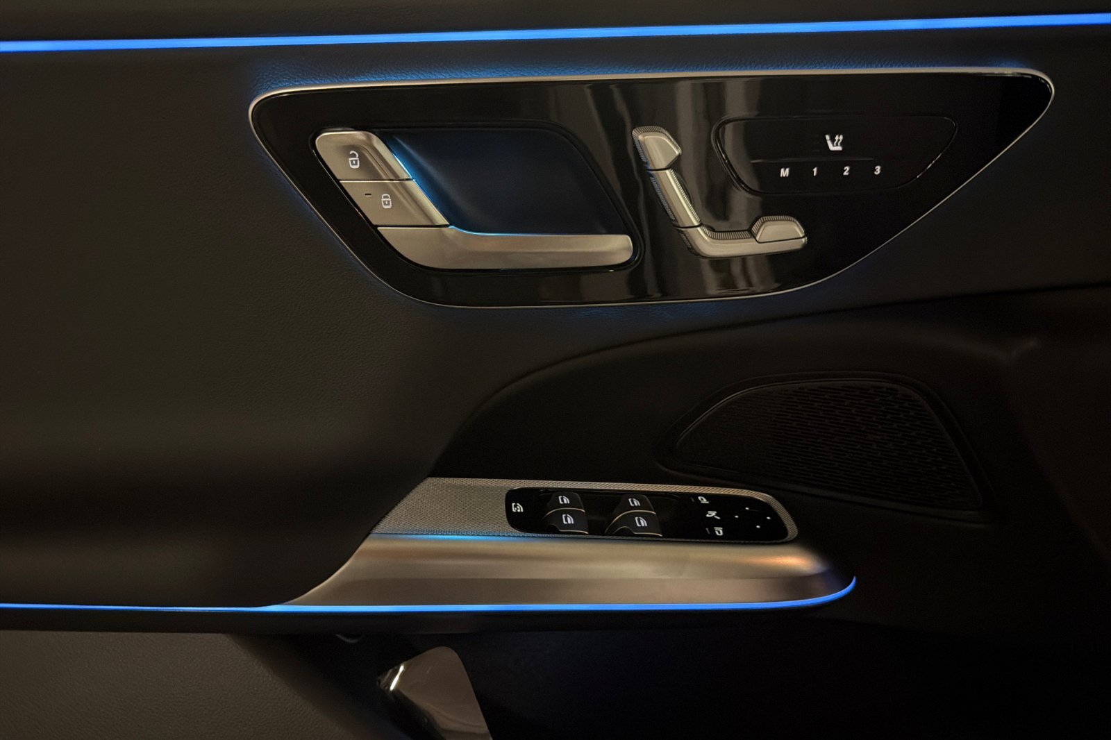 New 2027 Mercedes-Benz E 450 4MATIC Sedan image 10
