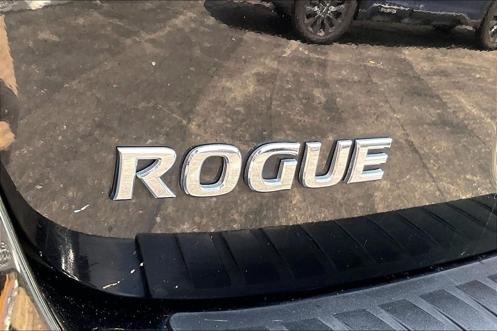 Used 2013 Nissan Rogue SV w/ Premium Pkg AWD/4WD image 35