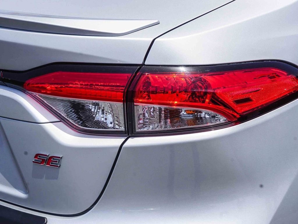 Used 2020 Toyota Corolla SE FWD image 7