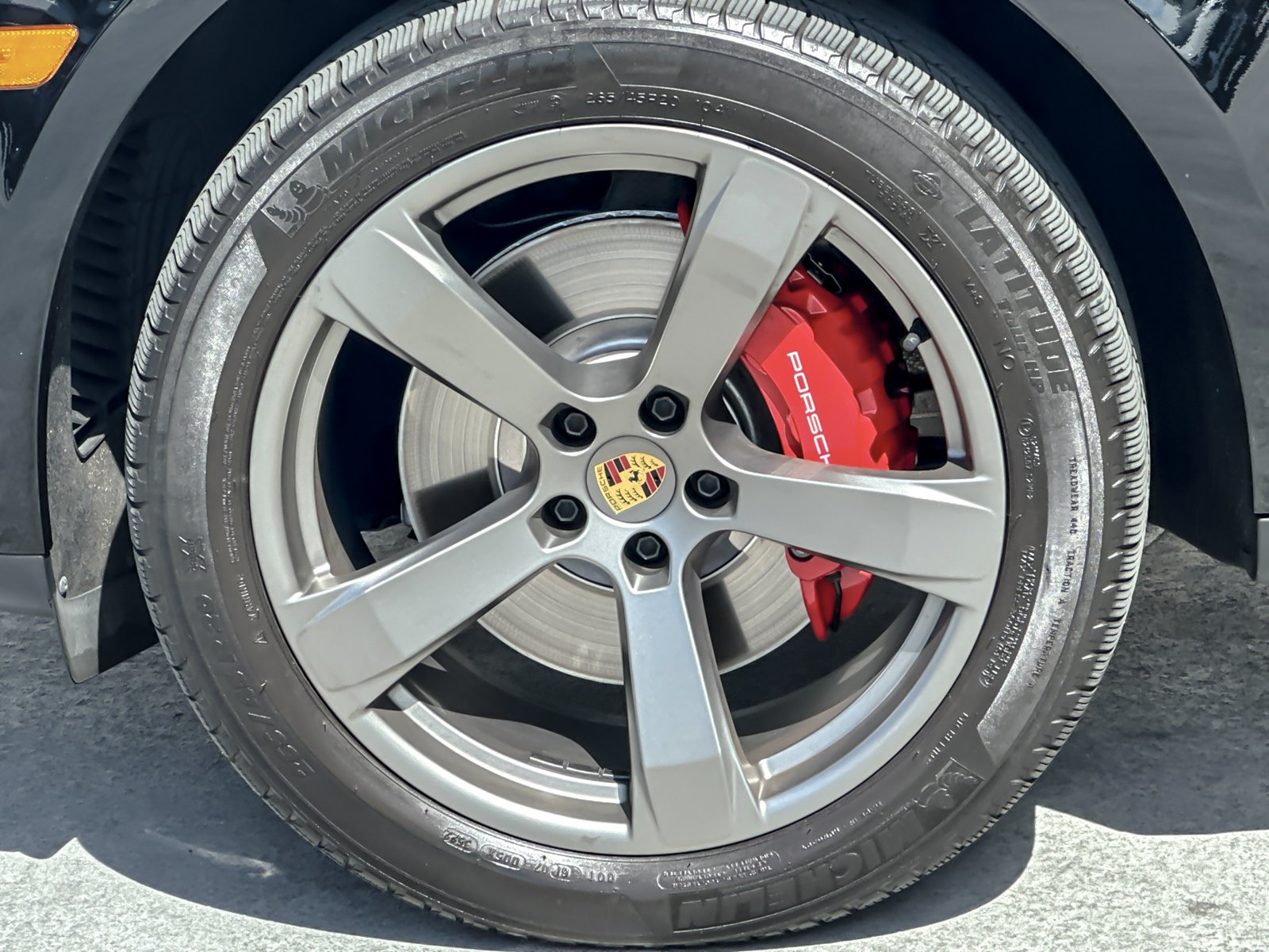 Certified 2023 Porsche Macan S AWD/4WD image 24