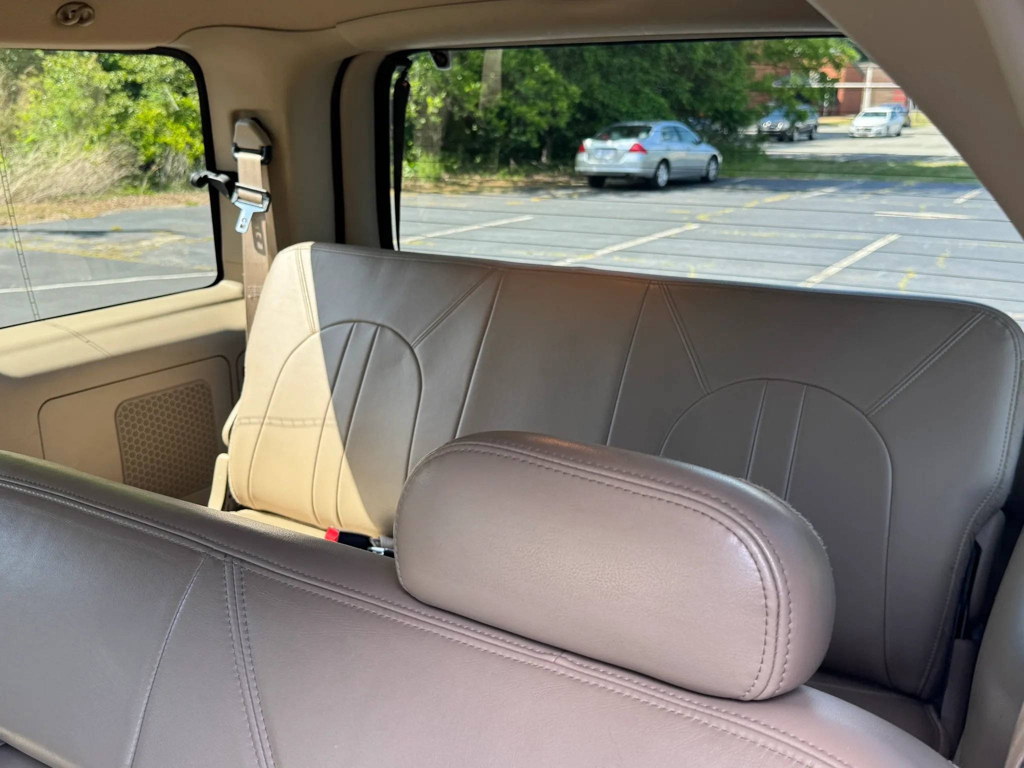 Used 2001 Ford Expedition Eddie Bauer RWD image 18