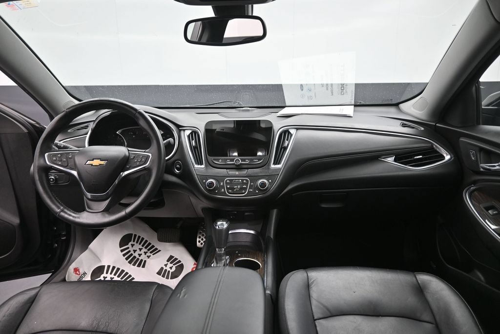 Used 2016 Chevrolet Malibu Premier FWD image 10