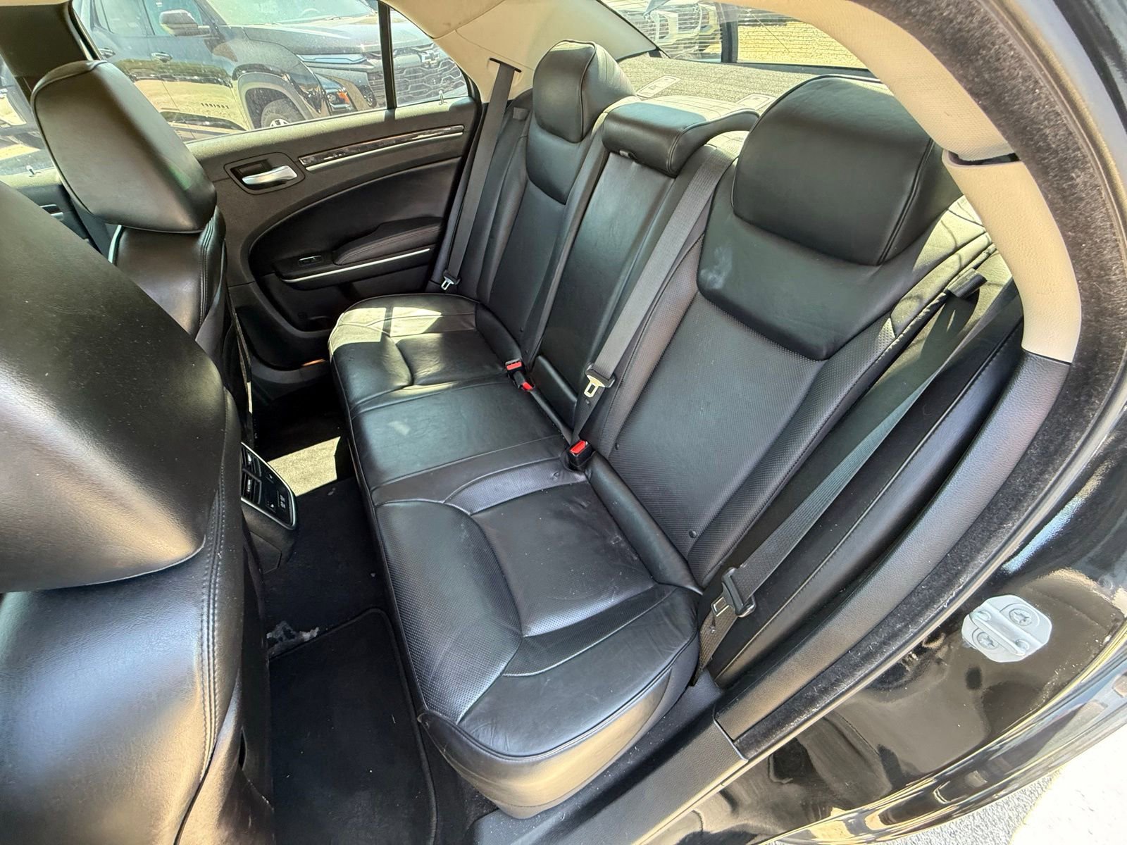 Used 2020 Chrysler 300 Limited RWD image 24