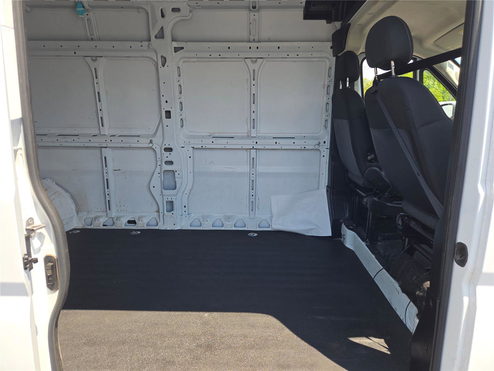 Used 2023 RAM ProMaster 2500 FWD image 11