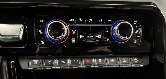 Used 2025 GMC Sierra 2500 AT4X w/ AT4X AEV Edition image 30