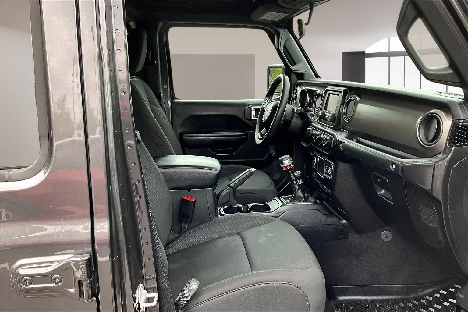 Used 2020 Jeep Gladiator Sport image 29