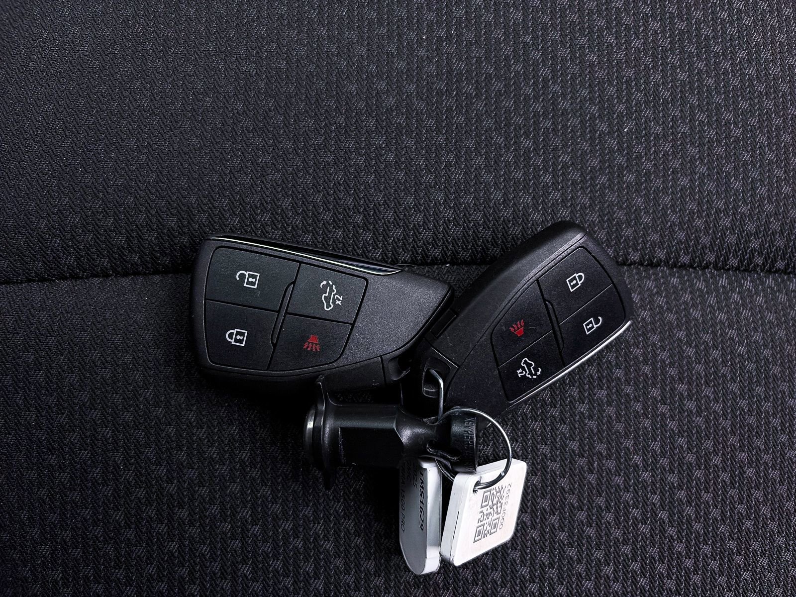 Used 2025 GMC Sierra 1500 AT4X image 26