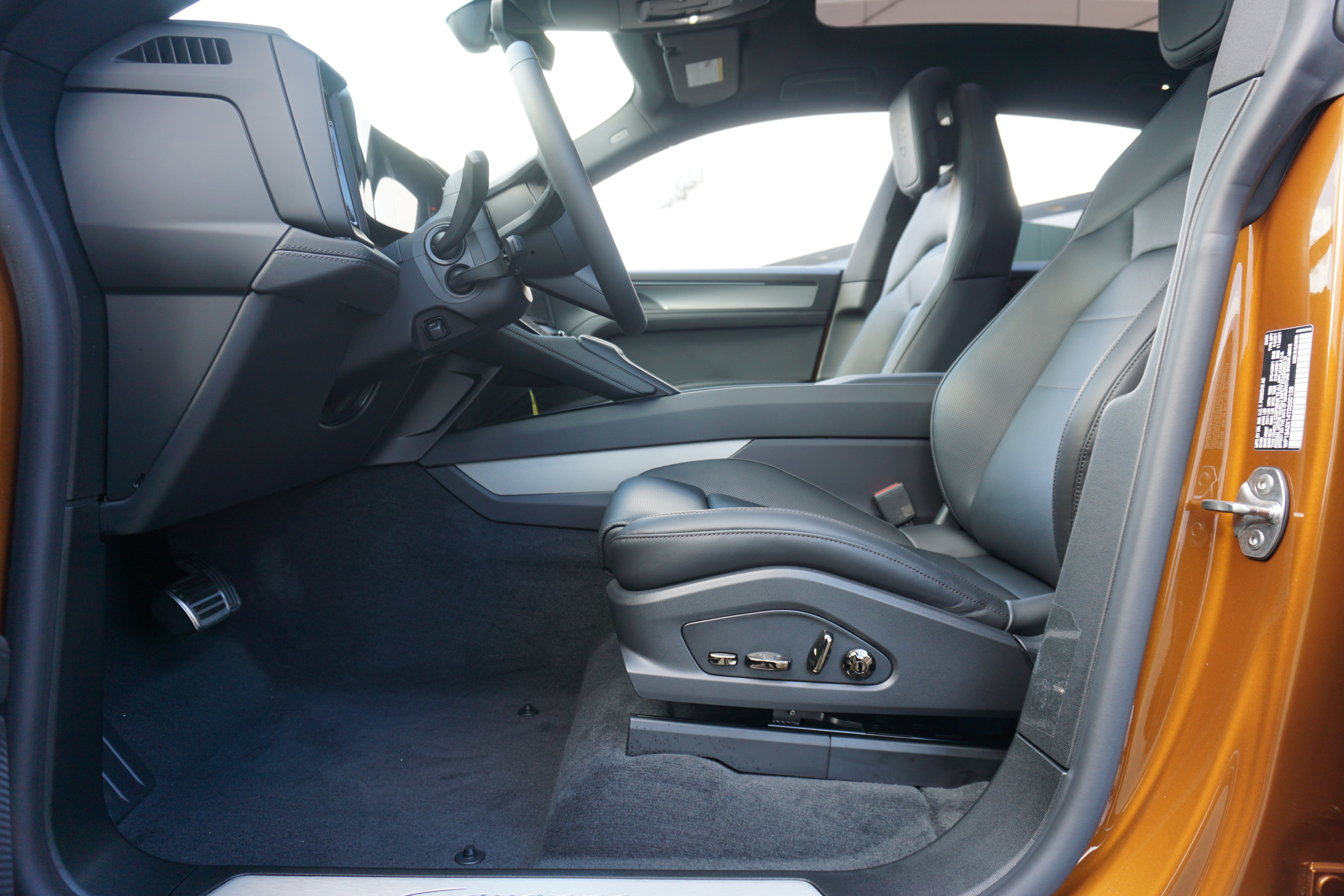 New 2026 Porsche Cayenne Electric Coupe AWD/4WD image 5