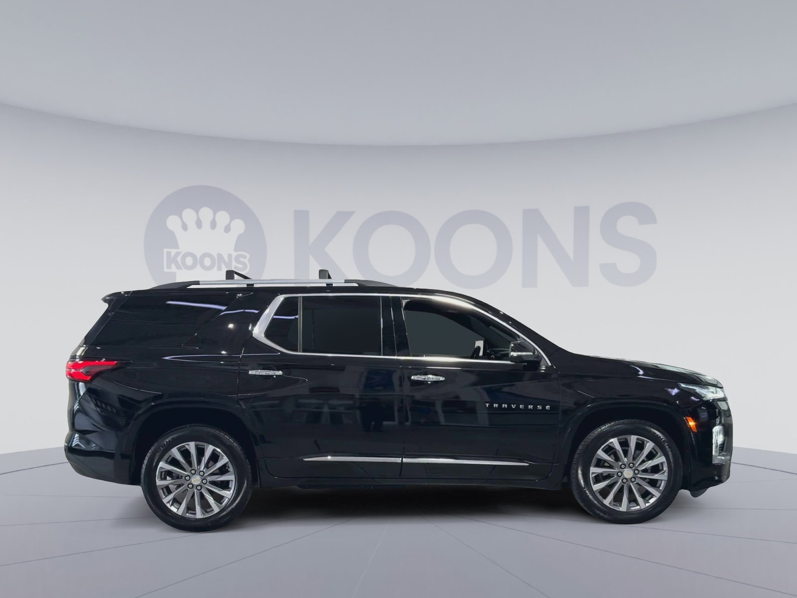 Used 2023 Chevrolet Traverse Premier AWD/4WD image 12