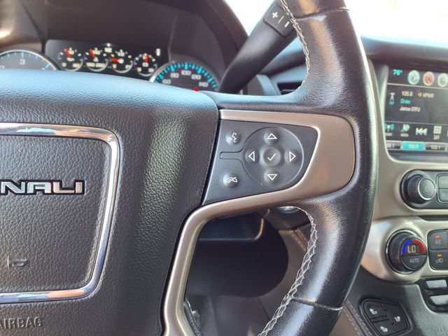 Used 2019 GMC Yukon Denali w/ Denali Ultimate Black Edition AWD/4WD image 9