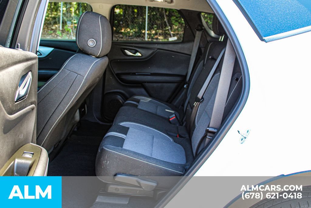 Used 2025 Chevrolet Blazer LT FWD image 18