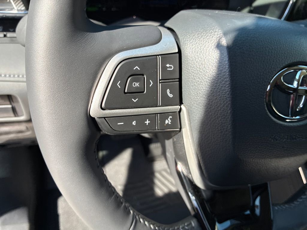 New 2026 Toyota Highlander Platinum image 26