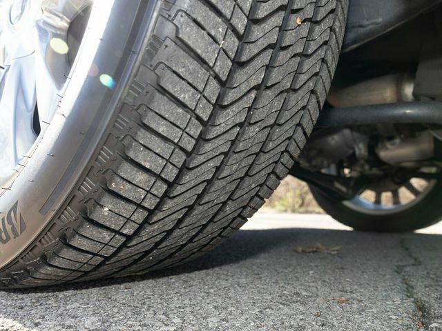 Used 2023 Cadillac Escalade ESV Premium Luxury image 84