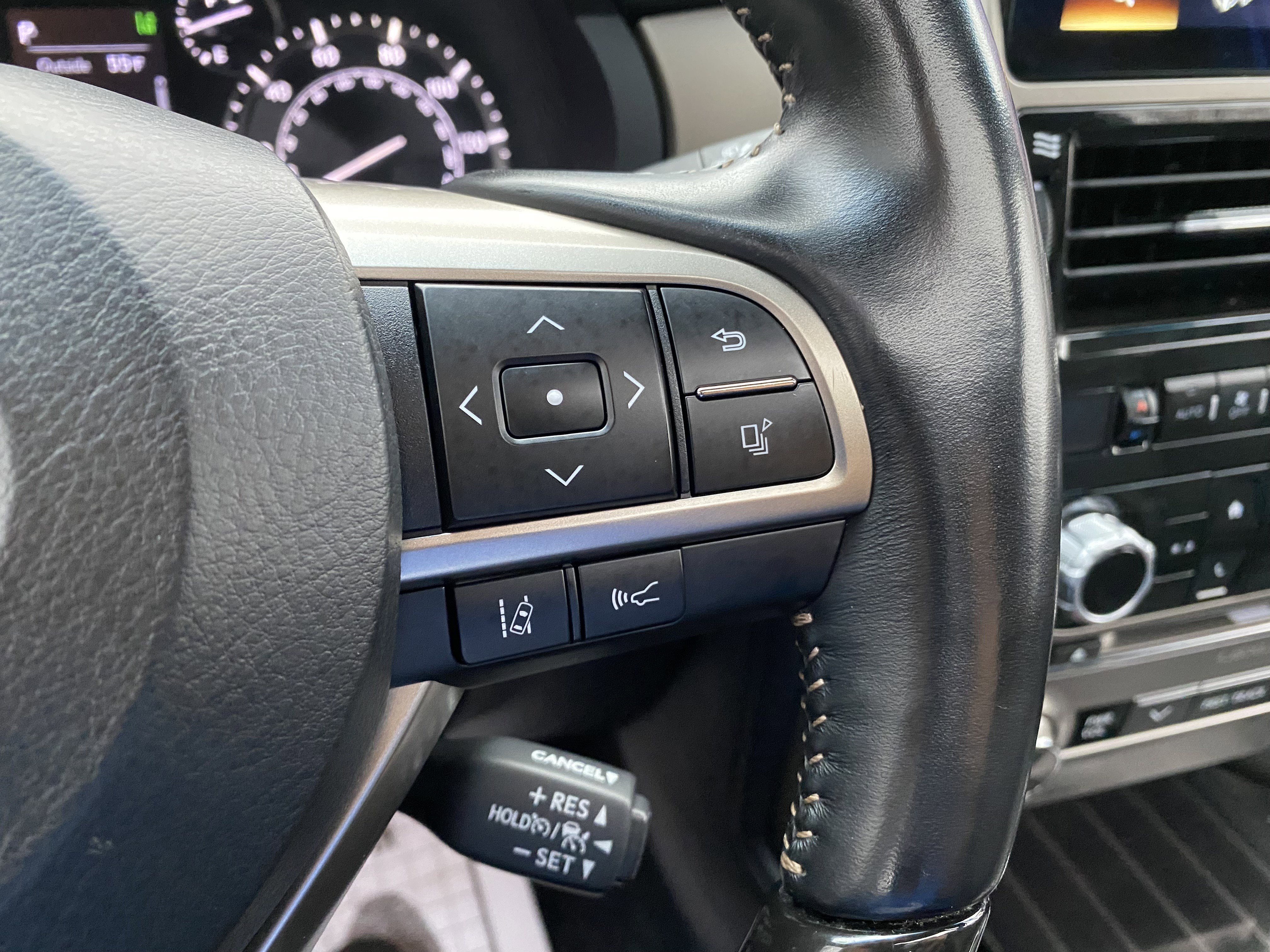 Used 2021 Lexus GX 460 Premium w/ Premium Package image 21