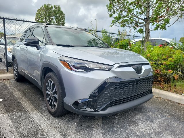 Used 2025 Toyota Corolla Cross AWD Hybrid image 3