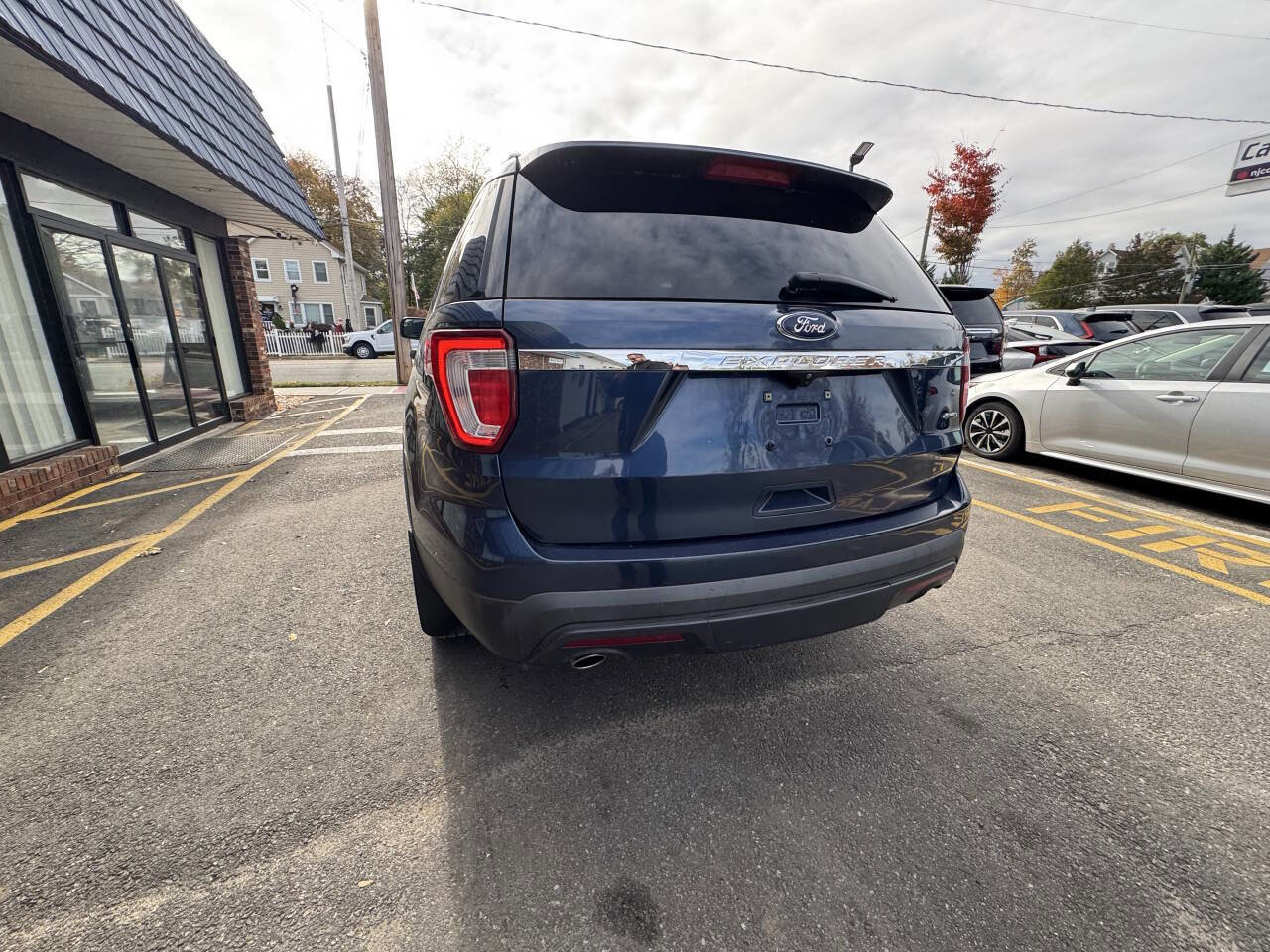 Used 2016 Ford Explorer Base AWD 4dr SUV image 12