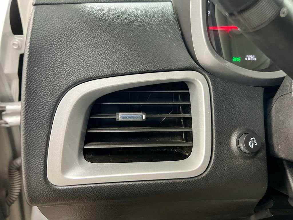 Used 2016 Chevrolet Equinox LT w/ Convenience Package image 18