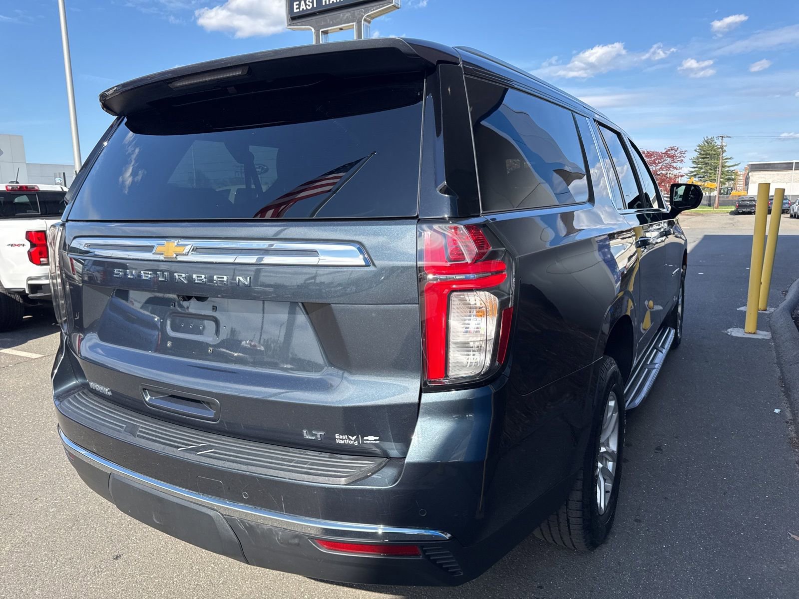 Used 2021 Chevrolet Suburban LT w/ Rear Media and Nav Package AWD/4WD image 6