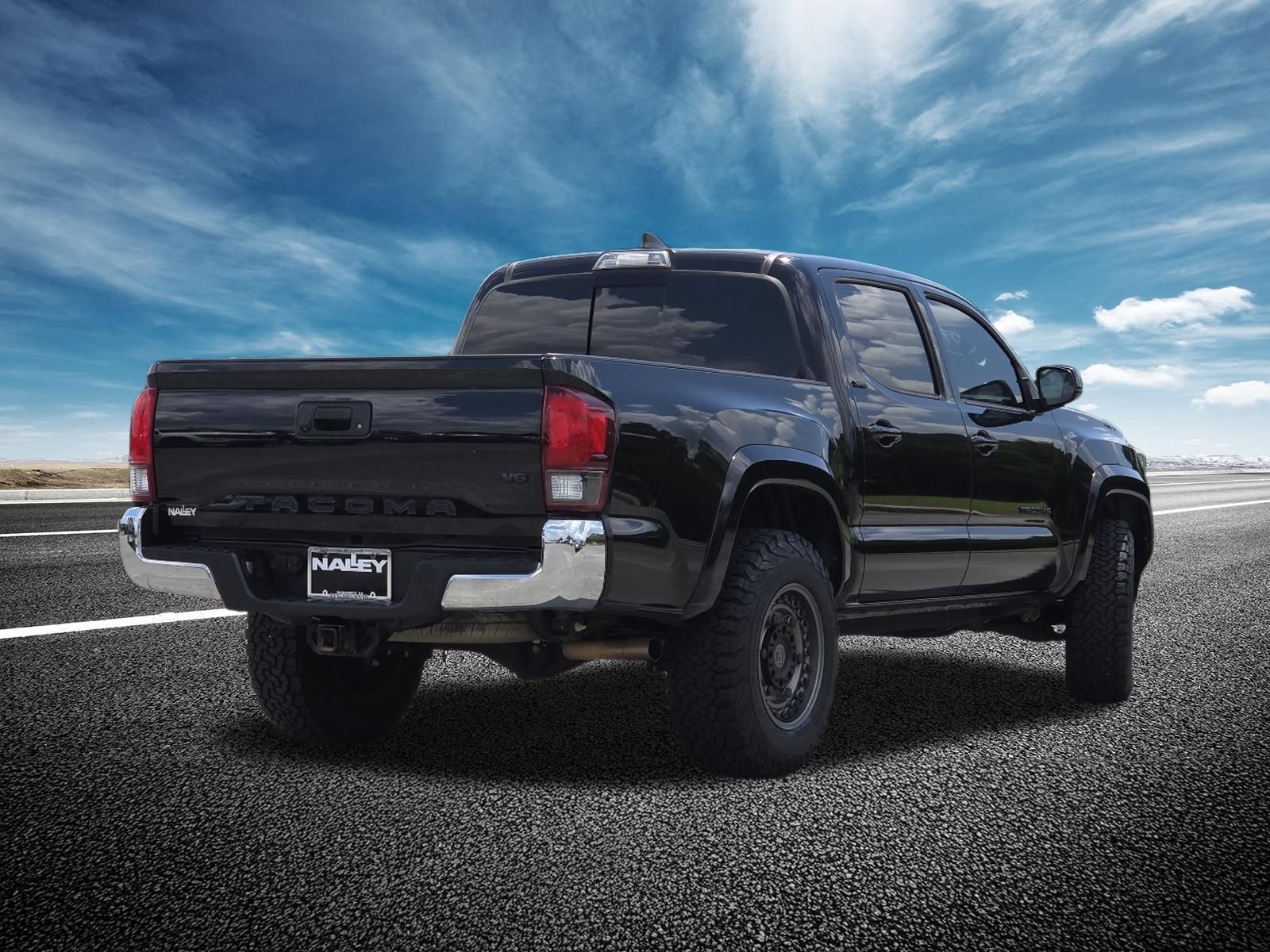 Used 2019 Toyota Tacoma SR5 RWD image 14