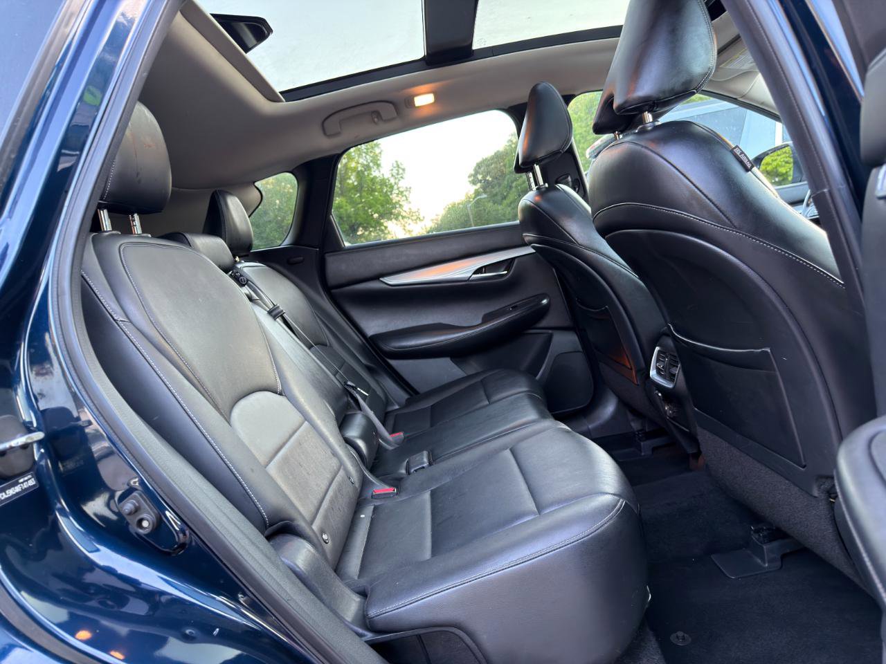 Used 2019 INFINITI QX50 Luxe AWD/4WD image 17