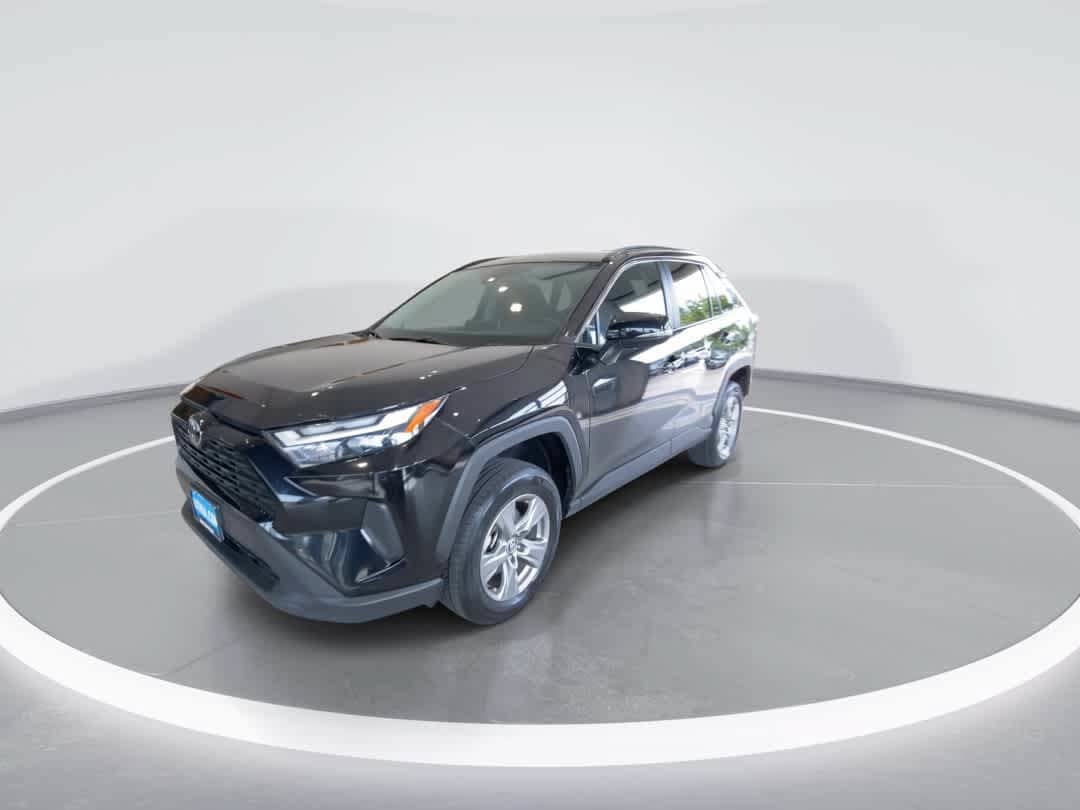 Used 2024 Toyota RAV4 XLE w/ Convenience Package AWD/4WD image 4