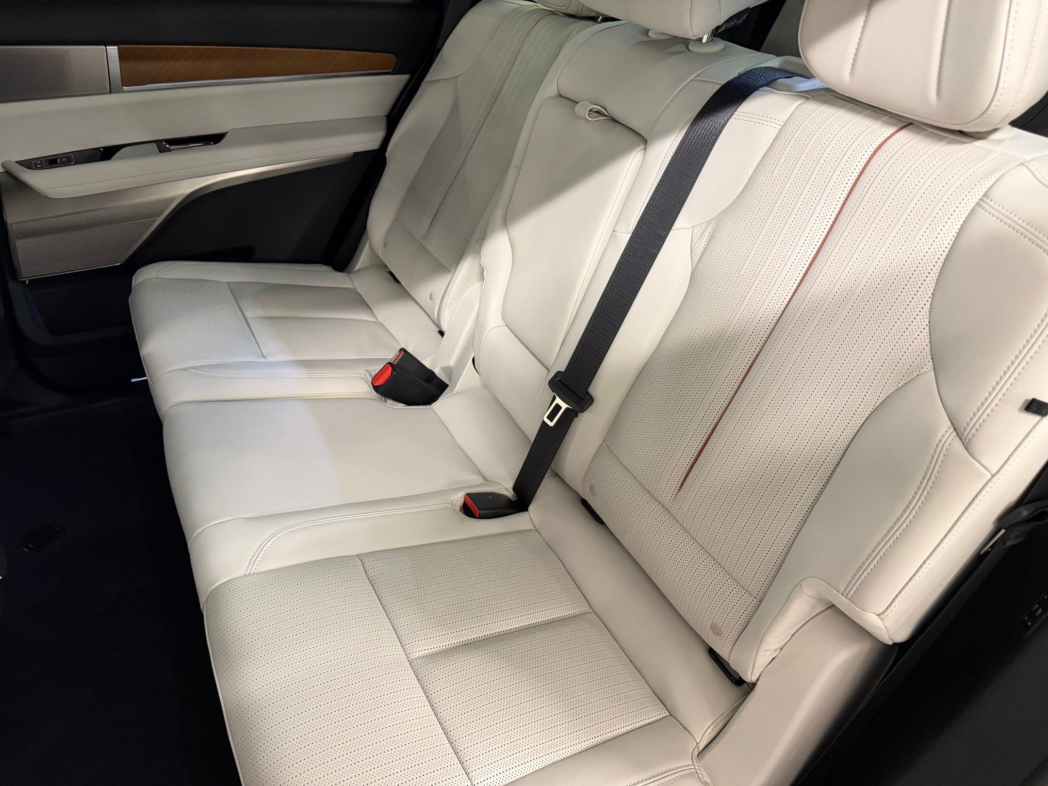 New 2027 Cadillac Vistiq Sport AWD/4WD image 45
