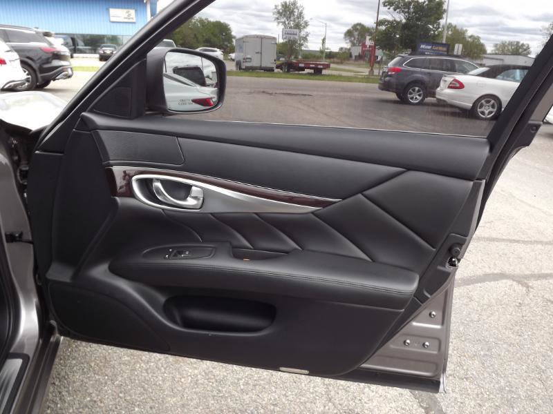 Used 2013 INFINITI M37 w/ Premium Pkg RWD image 29