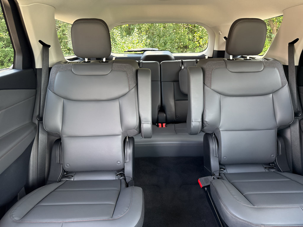 New 2026 Ford Explorer Active w/ Active Comfort Package AWD/4WD image 38