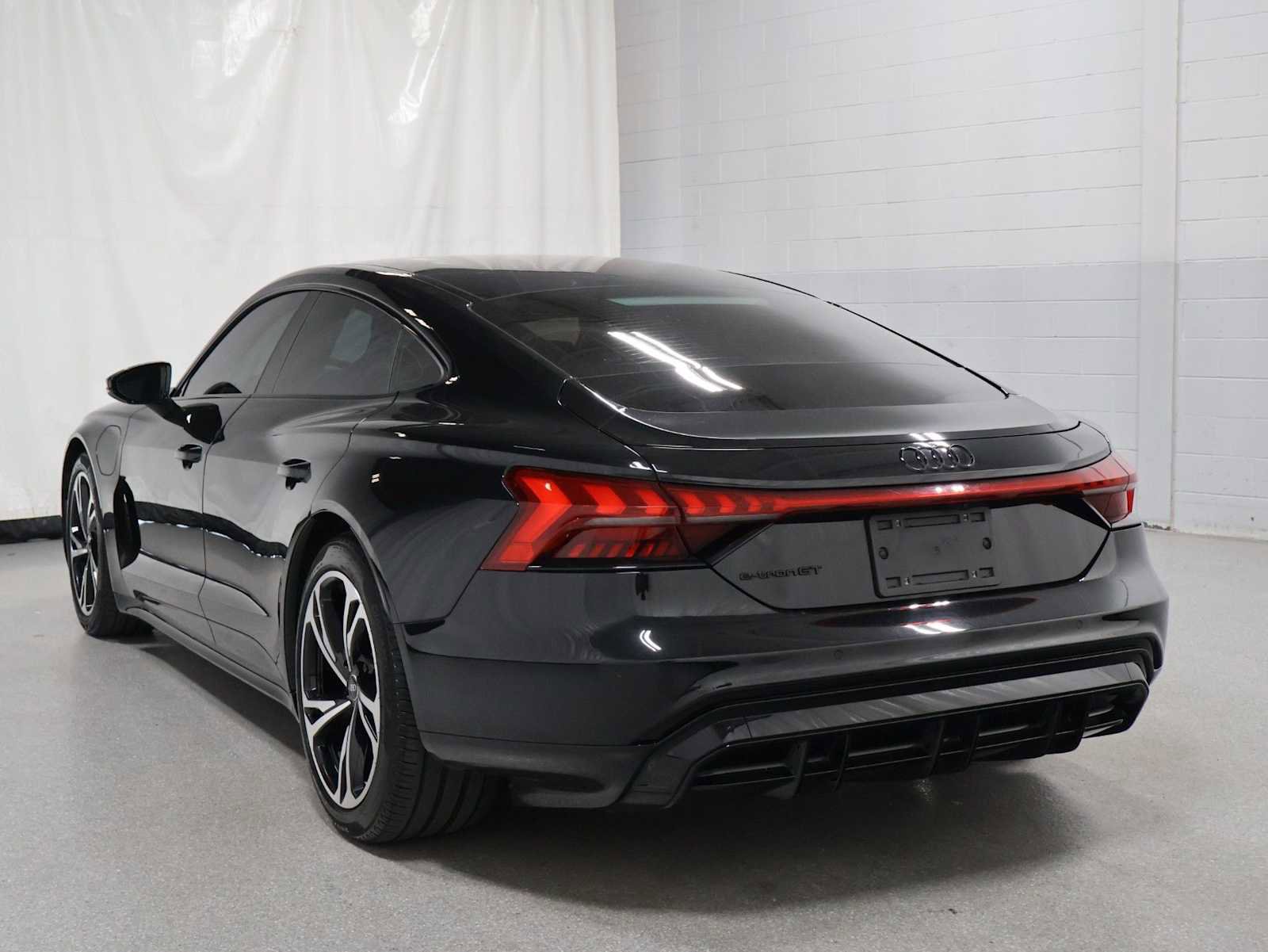 Used 2023 Audi e-tron GT Premium Plus w/ Performance Package AWD/4WD image 3