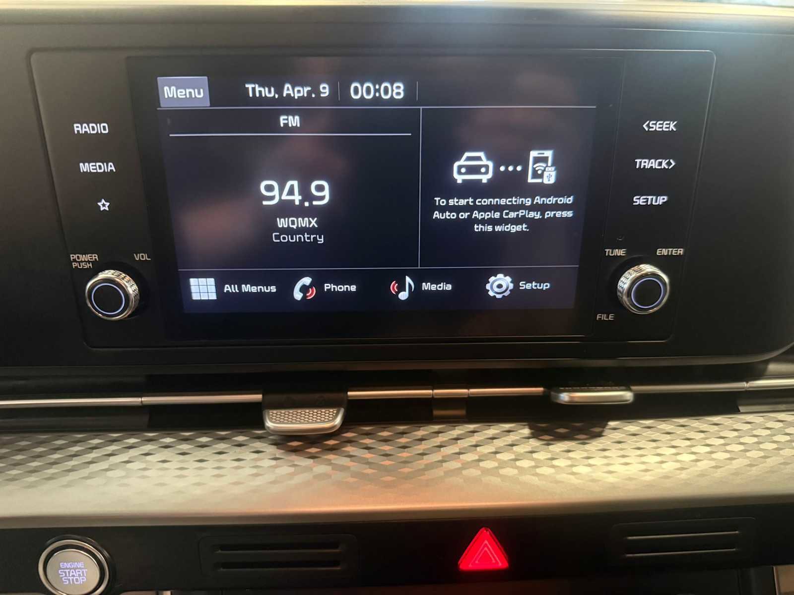 Used 2024 Kia Carnival LX FWD image 29