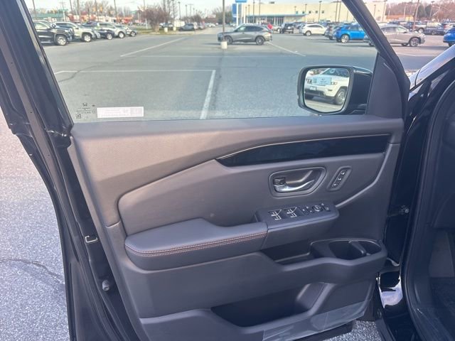 New 2025 Honda Pilot TrailSport image 10