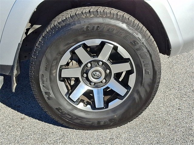 Used 2024 Toyota 4Runner TRD Off-Road Premium image 9