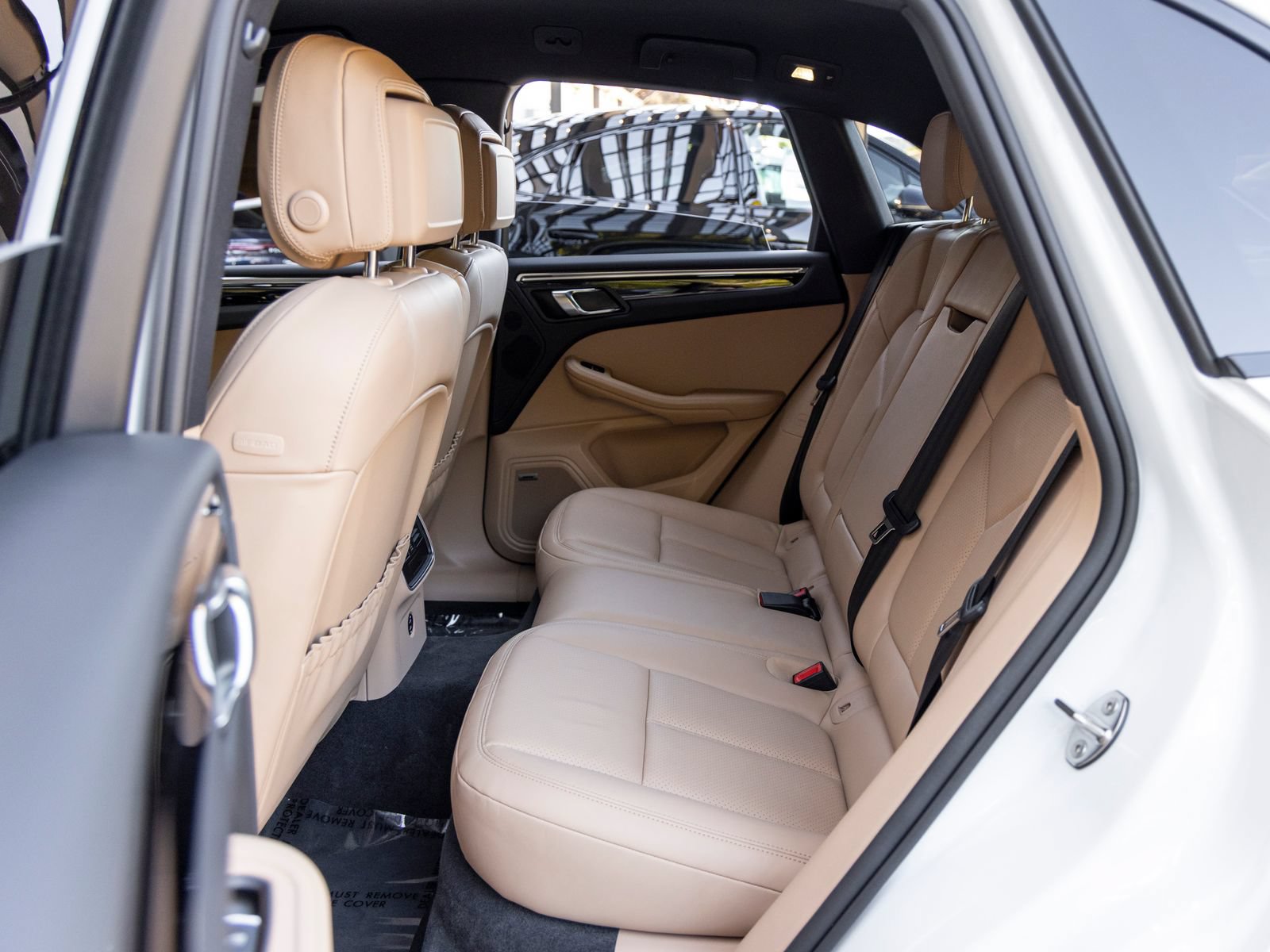 Certified 2026 Porsche Macan AWD/4WD image 52