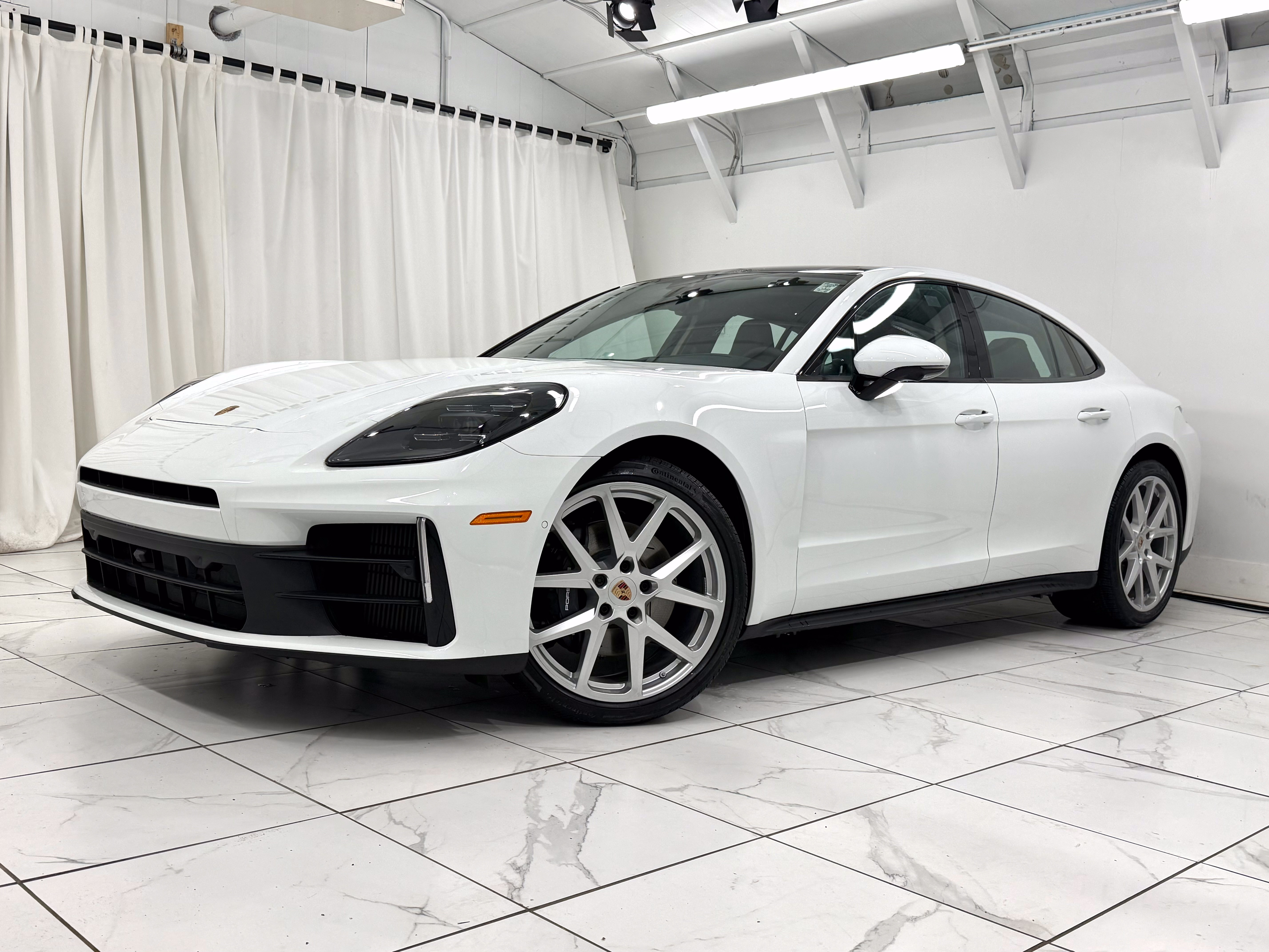 New 2026 Porsche Panamera image 1