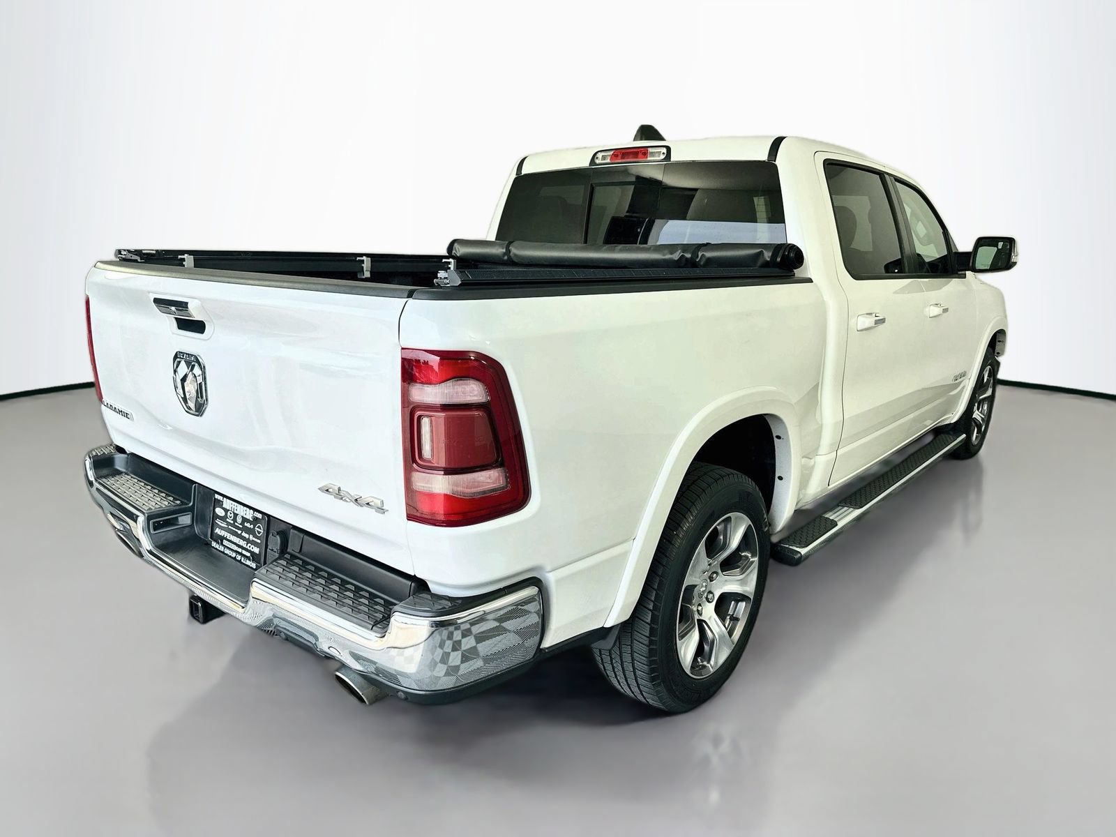 Used 2019 RAM 1500 Laramie AWD/4WD image 7