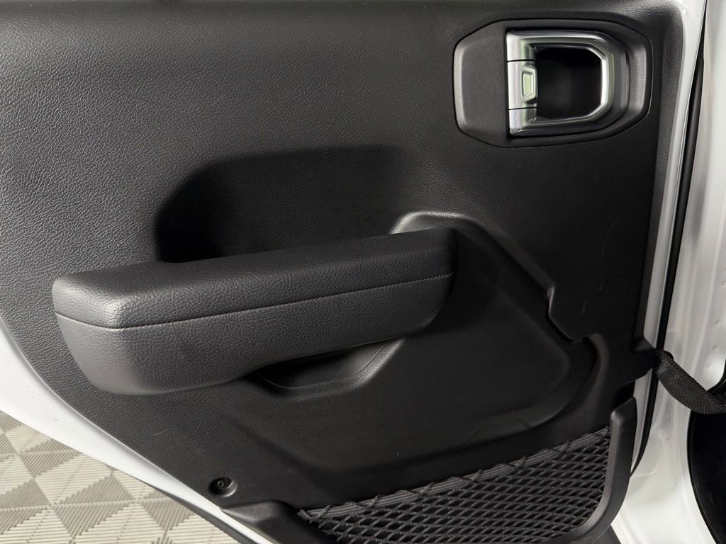 Certified 2024 Jeep Wrangler Unlimited AWD/4WD image 26