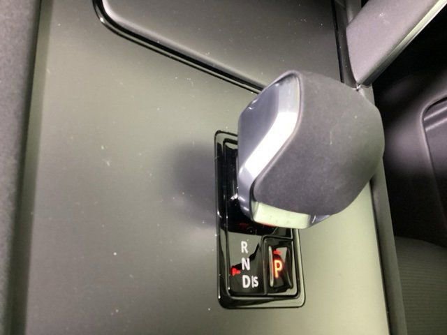 Certified 2025 Land Rover Discovery Sport S image 16