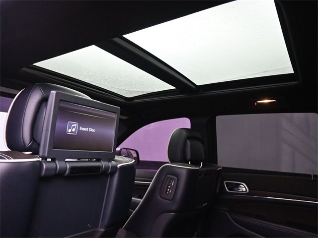 Used 2014 Jeep Grand Cherokee Overland w/ Advanced Technology Group image 23