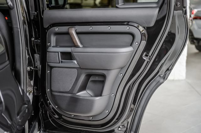 Used 2020 Land Rover Defender 110 X AWD/4WD image 54